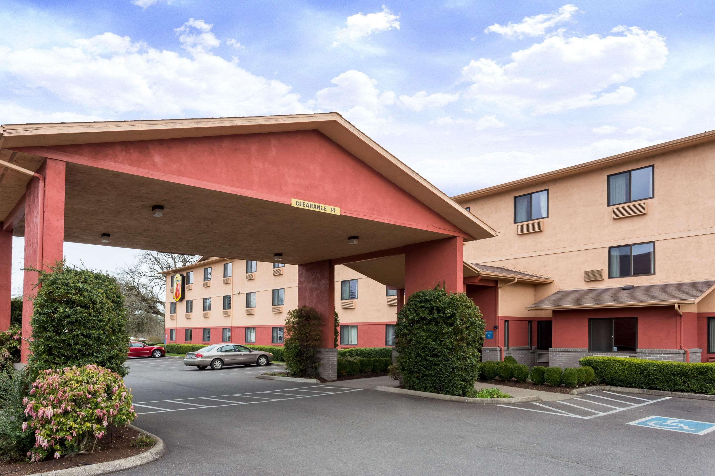 Super 8 By Wyndham Corvallis Exterior photo